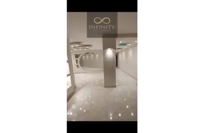 Office Space - Studio - 2 Bathrooms for sale in Zahraa El Maadi - Hay El Maadi - Cairo