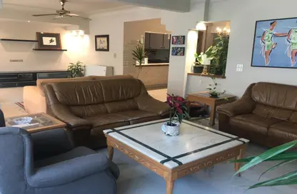 Apartment - 2 Bedrooms - 2 Bathrooms for sale in Al Malek El Fadl St. - Zamalek - Cairo