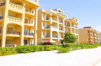 Chalet - 2 Bedrooms - 2 Bathrooms for sale in Emirates Heights - Qesm Ad Dabaah - North Coast