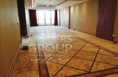 مساحات مكتبية - استوديو - 3 حمامات للايجار في طريق جوزيف تيتو - النزهه الجديدة - النزهة - القاهرة