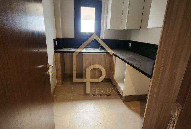 8008875 - Property Image 2