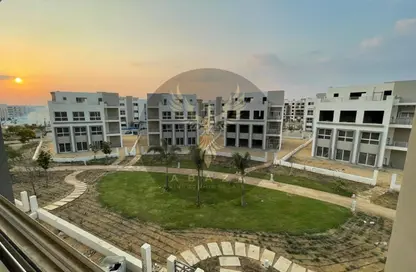 Duplex - 3 Bedrooms - 3 Bathrooms for sale in The Residences - Hyde Park - New Cairo City - Cairo