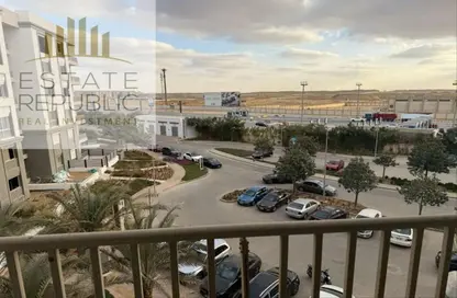 Apartment - 3 Bedrooms - 3 Bathrooms for sale in Hyde Park - New Cairo City - Cairo