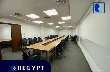 طابق كامل - استوديو - 8 حمامات للايجار في شارع كورنيش النيل - المعادي - حي المعادي - القاهرة