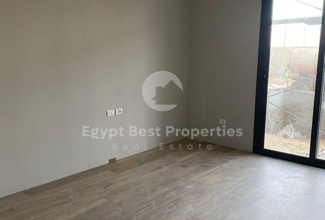 8018275 - Property Image 3