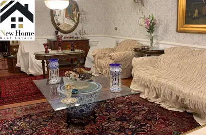 شقة - 3 غرف نوم - 3 حمامات للبيع في الحي الثامن - مدينة الشروق - القاهرة