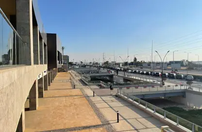 معرض - استوديو - 4 حمامات للايجار في سوديك ويست - كمبوندات الشيخ زايد - الشيخ زايد - الجيزة