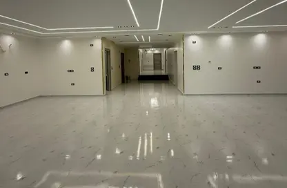 Apartment - 4 Bedrooms - 3 Bathrooms for sale in Abbas Al Akkad St. - 1st Zone - Nasr City - Cairo