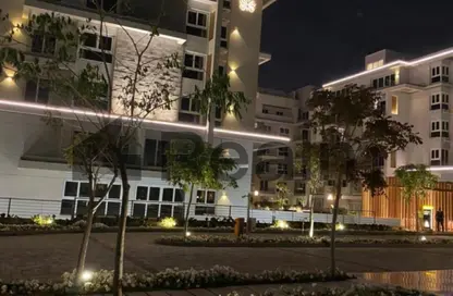 Apartment - 2 Bedrooms - 2 Bathrooms for sale in Mountain View iCity - 5th Settlement Compounds - The 5th Settlement - New Cairo City - Cairo