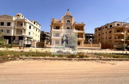 Apartment - 2 Bedrooms - 1 Bathroom for sale in October Plaza - 6 October Compounds - 6 October City - Giza