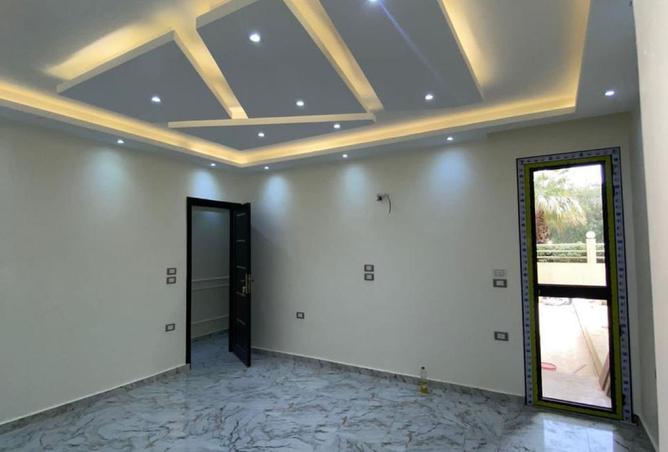 8300492 - Property Image 2