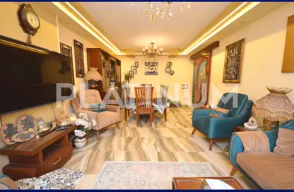 Apartment - 3 Bedrooms - 2 Bathrooms for sale in Abdel Salam Aref St. - Laurent - Hay Sharq - Alexandria