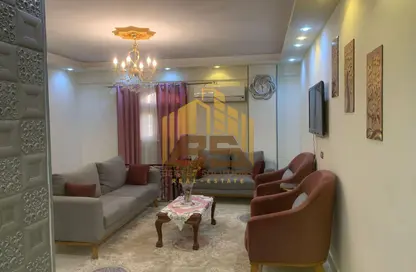 دوبلكس - 5 غرف نوم - 2 حمامات للبيع في شارع الامام ابو حنيفة النعمان - الحي السادس - مدينة العبور - القليوبية