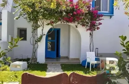 Chalet - 2 Bedrooms - 2 Bathrooms for sale in Mountain View - Ras Al Hekma - North Coast