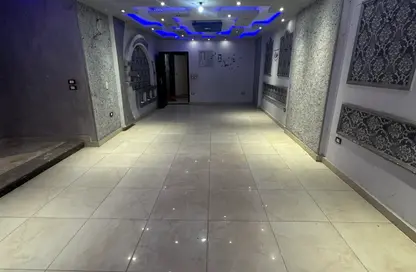 Apartment - 5 Bedrooms - 2 Bathrooms for rent in Palestine St. - New Maadi - Hay El Maadi - Cairo