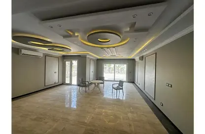 منزل مزدوج - 4 غرف نوم - 4 حمامات للايجار في ذا كراون - طريق مصر اسكندرية الصحراوي - مدينة 6 أكتوبر - الجيزة