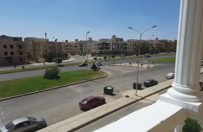 شقة - 2 غرف نوم - 2 حمامات للبيع في الحي الحادي عشر - الشيخ زايد - الجيزة