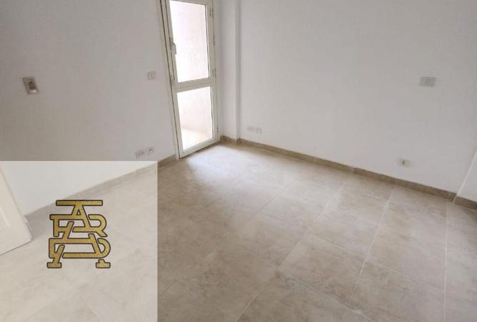 8421314 - Property Image 2