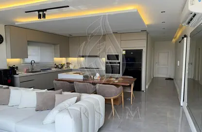 Apartment - 2 Bedrooms - 2 Bathrooms for sale in Fatma Al Sharbatly Mosque - District 3 - The 5th Settlement - New Cairo City - Cairo Apartment - 2 Bedrooms - 2 Bathrooms for sale in Fatma Al Sharbatly Mosque - District 3 - The 5th Settlement - New Cairo City - Cairo