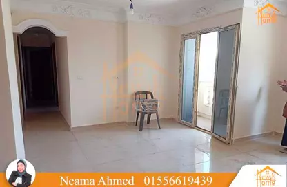 Apartment - 3 Bedrooms - 1 Bathroom for sale in Abd Al Moneim Riad St. - Moharam Bek - Hay Sharq - Alexandria