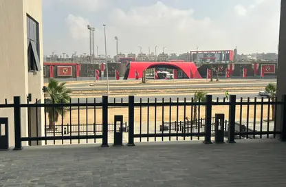 محل - استوديو - 1 حمام للايجار في كمبوند فيلدج جاردن القطامية - كمبوندات التجمع الخامس - التجمع الخامس - مدينة القاهرة الجديدة - القاهرة