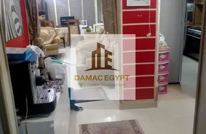 شقة - 2 غرف نوم - 2 حمامات للبيع في شارع عبد المنعم رياض-عبد الخالق ثروت - الحي المتميز - مدينة 6 أكتوبر - الجيزة