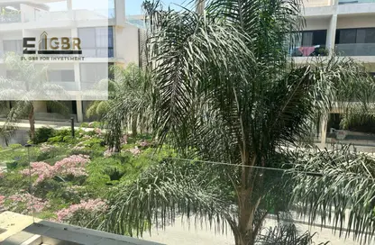 Apartment - 2 Bedrooms - 2 Bathrooms for sale in Lake View - 5th Settlement Compounds - The 5th Settlement - New Cairo City - Cairo