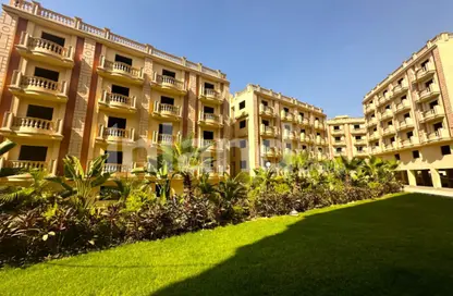 Apartment - 2 Bedrooms - 2 Bathrooms for sale in Al Ashrafiya - North Investors Area - New Cairo City - Cairo