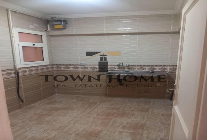 8042504 - Property Image 3