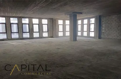مساحات مكتبية - استوديو - 8 حمامات للايجار في مساكن ديستريكت 5 - كمبوندات القطامية - القطامية - مدينة القاهرة الجديدة - القاهرة