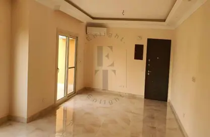 شقة - 3 غرف نوم - 3 حمامات للايجار في الحي الثامن - الشيخ زايد - الجيزة