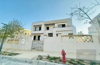 فيلا - 5 غرف نوم - 6 حمامات للبيع في جولف فيوز - طريق مصر اسكندرية الصحراوي - مدينة 6 أكتوبر - الجيزة