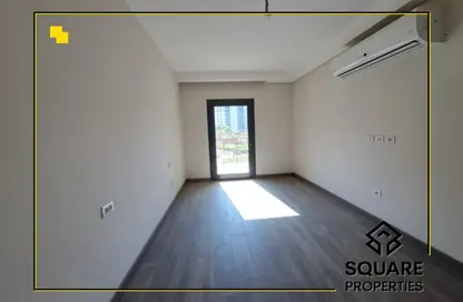 Apartment - 3 Bedrooms - 3 Bathrooms for sale in Park Side Residence - Zed Towers - Sheikh Zayed Compounds - Sheikh Zayed City - Giza