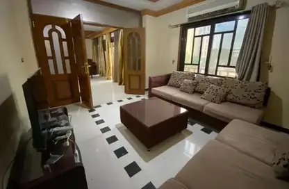 شقة - 3 غرف نوم - 2 حمامات للايجار في شارع يوسف السباعي - الرحاب المرحلة الأولى - الرحاب - مدينة القاهرة الجديدة - القاهرة