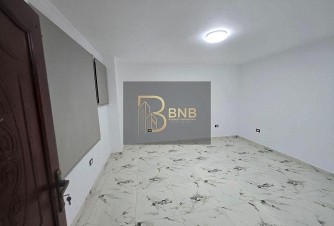 8330823 - Property Image 3