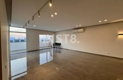 Penthouse - 3 Bedrooms - 3 Bathrooms for sale in Hyde Park - New Cairo City - Cairo