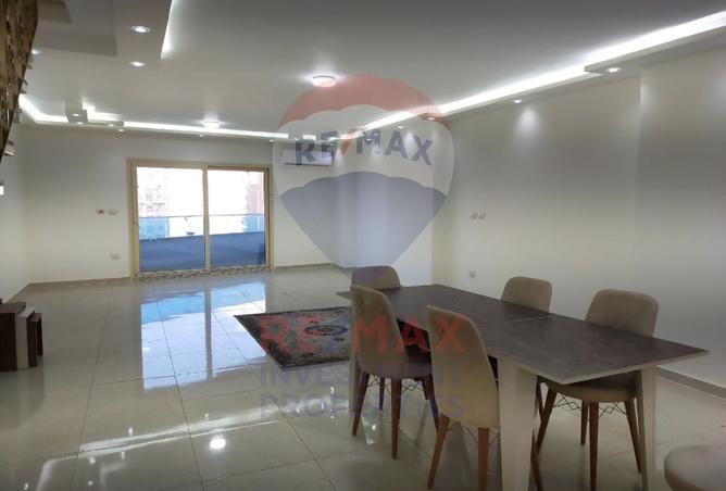 8326881 - Property Image 2