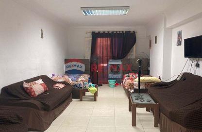 Apartment - 3 Bedrooms - 2 Bathrooms for sale in Al Zaitoun St. - Al Amiriyah - Hay El Zaytoun - Cairo