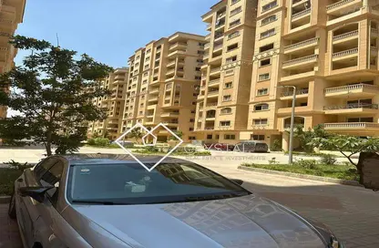 Apartment - 2 Bedrooms - 2 Bathrooms for sale in Moon Residences - Fifth Square - North Investors Area - New Cairo City - Cairo