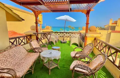 شاليه - 2 غرف نوم - 1 حمام للايجار في لازوردي باي - سيدي عبد الرحمن - الساحل الشمالي