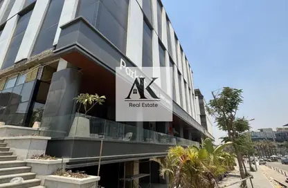 Office Space - Studio - 3 Bathrooms for rent in Park St. - Ring Road - The 5th Settlement - New Cairo City - Cairo