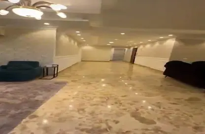 Apartment - 3 Bedrooms - 3 Bathrooms for sale in Shooting Club Street - Dokki - Giza