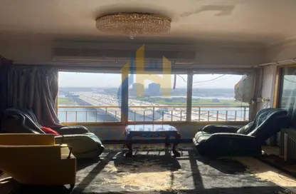 شقة - 3 غرف نوم - 2 حمامات للبيع في شارع كورنيش النيل - المعادي - حي المعادي - القاهرة