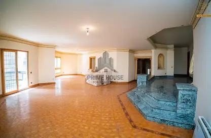 شقة - 3 غرف نوم - 3 حمامات للبيع في شارع كفر عبده - كفر عبده - رشدي - حي شرق - الاسكندرية