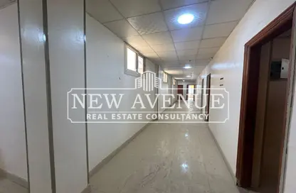 محل - استوديو - 5 حمامات للايجار في 90 افينيو - المستثمرين الجنوبية - مدينة القاهرة الجديدة - القاهرة