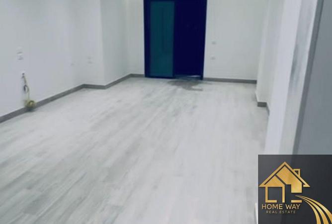 8300901 - Property Image 2