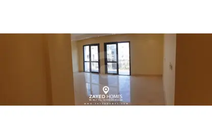 شقة - 3 غرف نوم - 3 حمامات للايجار في ذا كورت ياردز - كمبوندات الشيخ زايد - الشيخ زايد - الجيزة