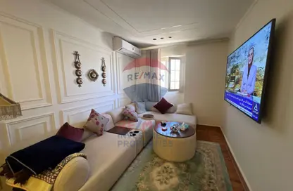 Apartment - 2 Bedrooms - 1 Bathroom for sale in Mohamed Fawzy Moaz St. - Smouha - Hay Sharq - Alexandria