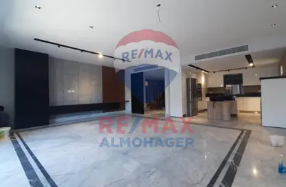 Apartment - 3 Bedrooms - 3 Bathrooms for sale in October Plaza - 6 October Compounds - 6 October City - Giza