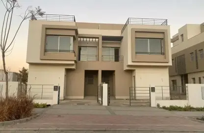تاون هاوس - 3 غرف نوم - 3 حمامات للايجار في ذا كراون - طريق مصر اسكندرية الصحراوي - مدينة 6 أكتوبر - الجيزة